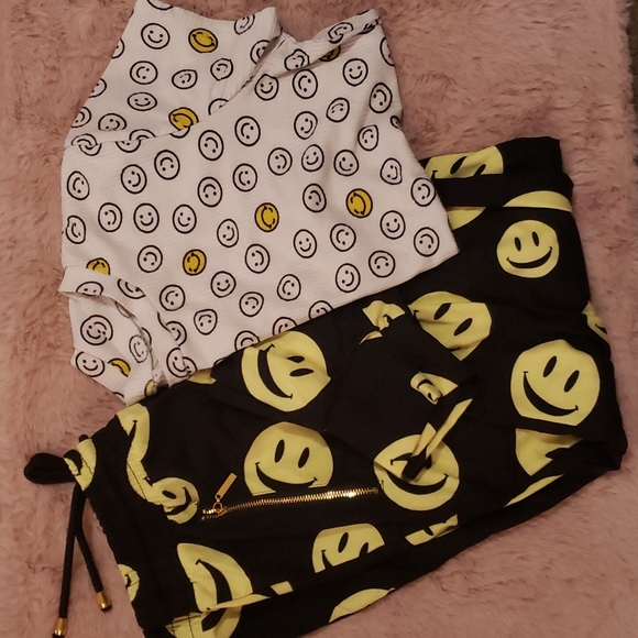 SALE‼️ 2/$10💫 - Picture 1 of 5